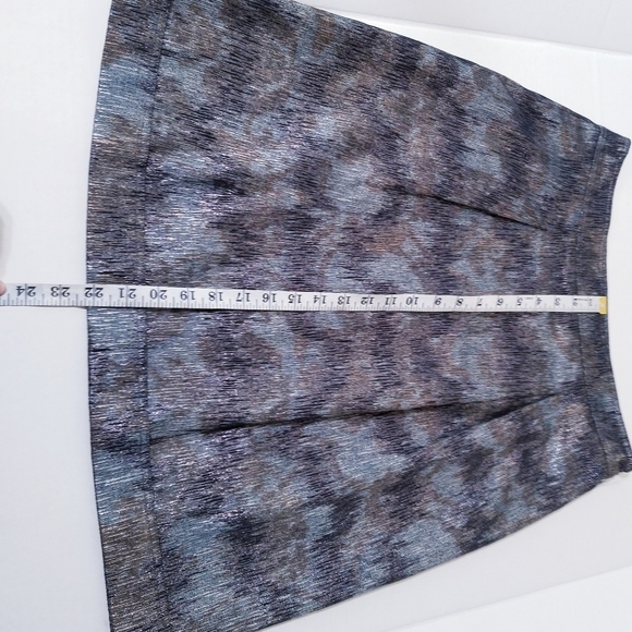 Burberry | Evening Metallic Flare‎ Skirt, size 8 - Picture 11 of 11